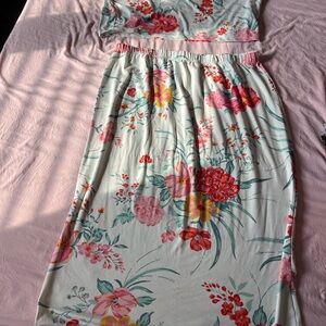 Plus size floral 2 piece